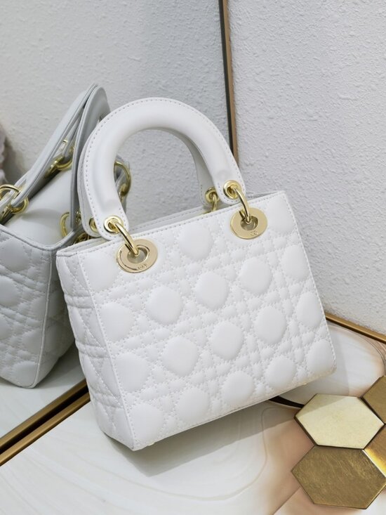 Dior. Handbags - 🤍Dior White Bag🤍